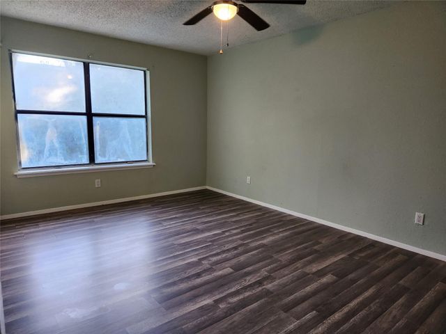 2301 POLARIS Ave 102, Austin, TX 78757