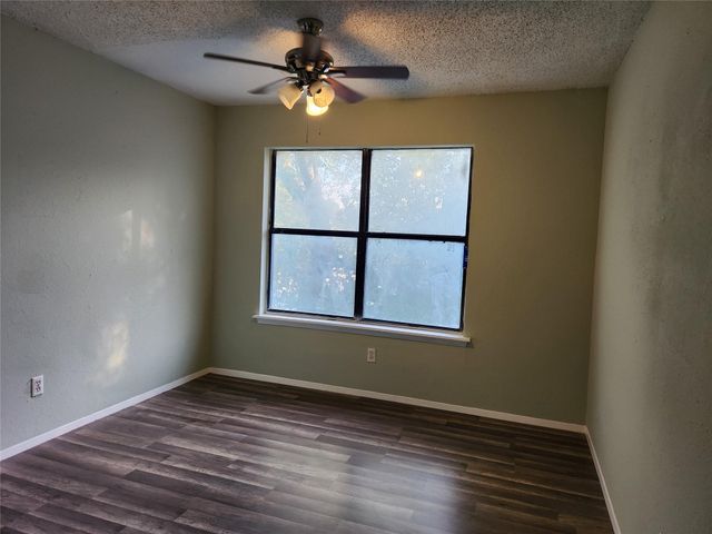 2301 POLARIS Ave 102, Austin, TX 78757