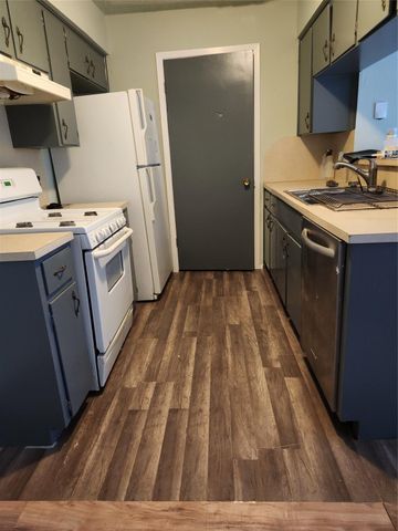 2301 POLARIS Ave 102, Austin, TX 78757