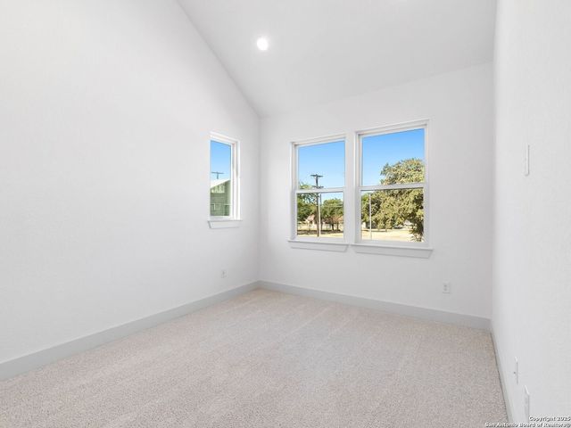 554 McMonigal Place, San Antonio, TX 78210