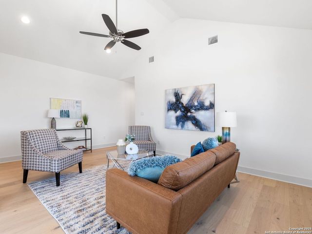 554 McMonigal Place, San Antonio, TX 78210