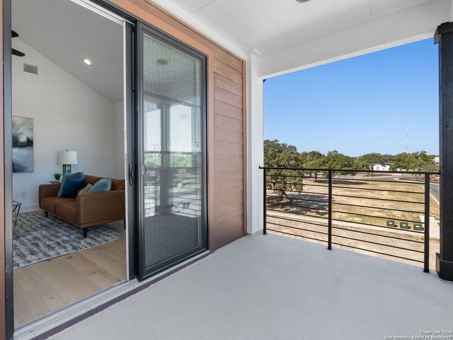 554 McMonigal Place, San Antonio, TX 78210