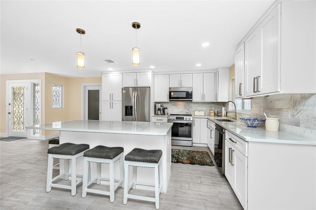 107 21ST STREET, Belleair Beach, FL 33786