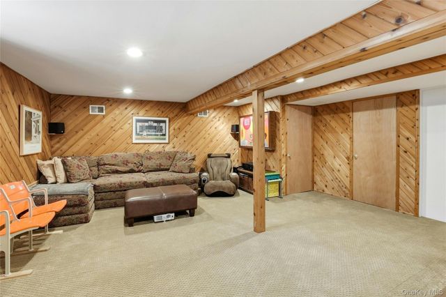 78 Hidden Ridge Drive, Syosset, NY 11791