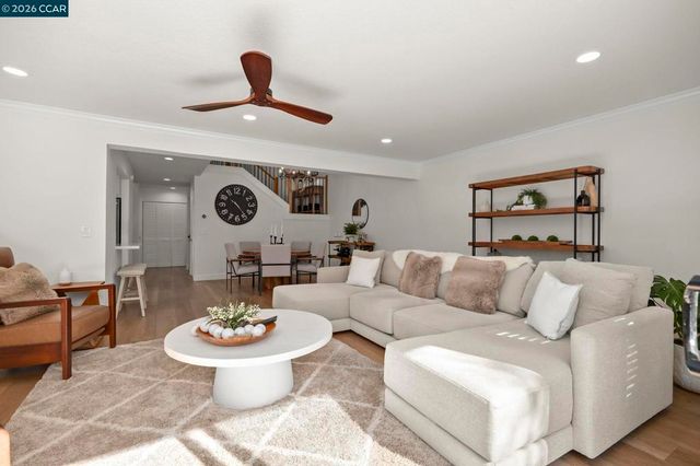 1 Chorley Walk, Pleasant Hill, CA 94523
