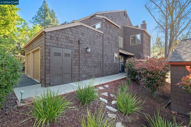 1 Chorley Walk, Pleasant Hill, CA 94523