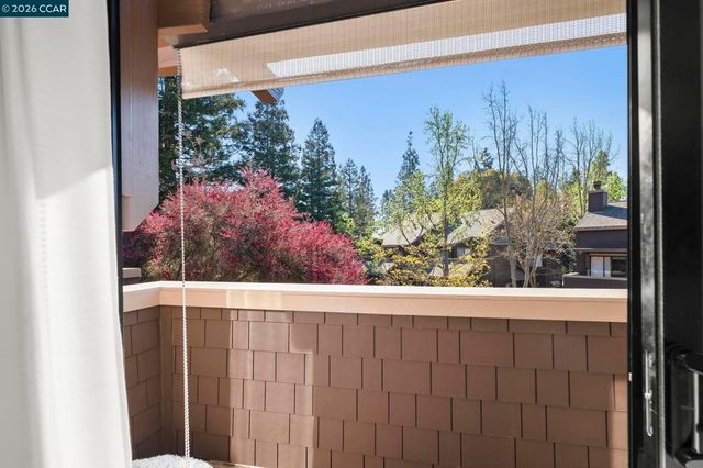 1 Chorley Walk, Pleasant Hill, CA 94523