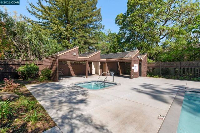 1 Chorley Walk, Pleasant Hill, CA 94523