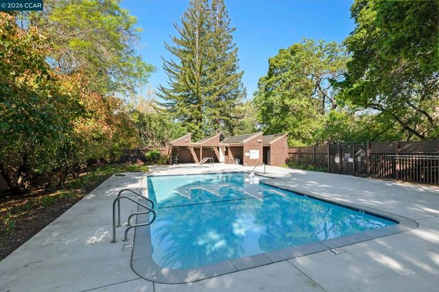1 Chorley Walk, Pleasant Hill, CA 94523