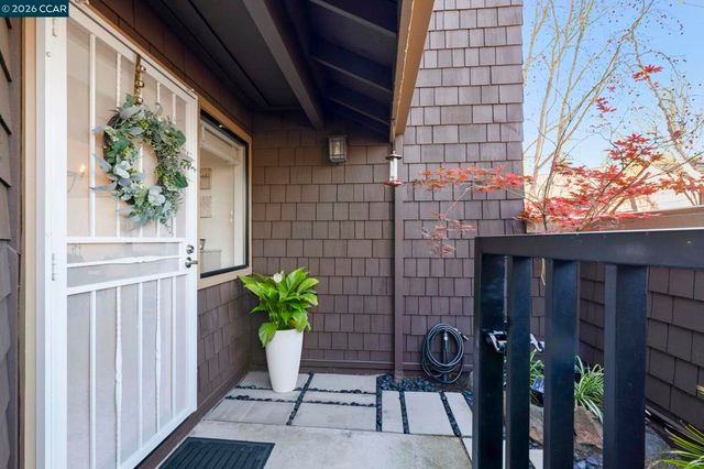 1 Chorley Walk, Pleasant Hill, CA 94523