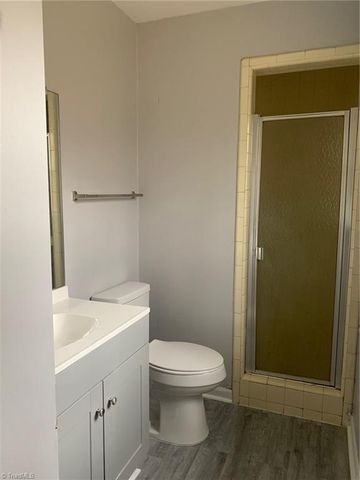 1514 Woodridge Avenue, Greensboro, NC 27405