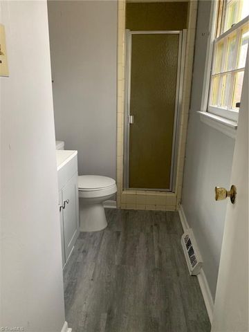 1514 Woodridge Avenue, Greensboro, NC 27405