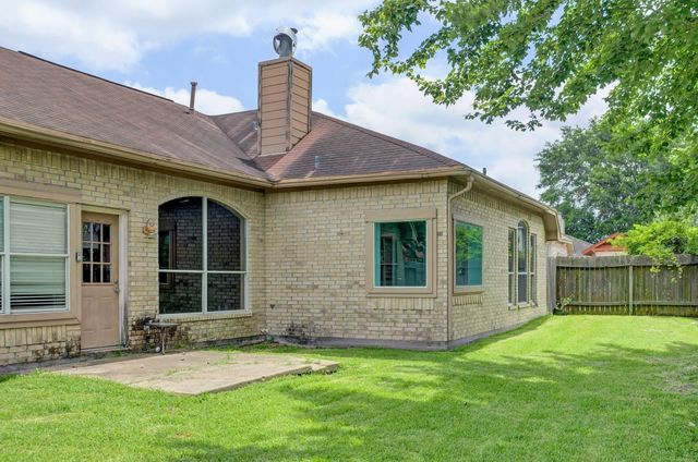 10302 Otter Circle Circle, Baytown, TX 77523