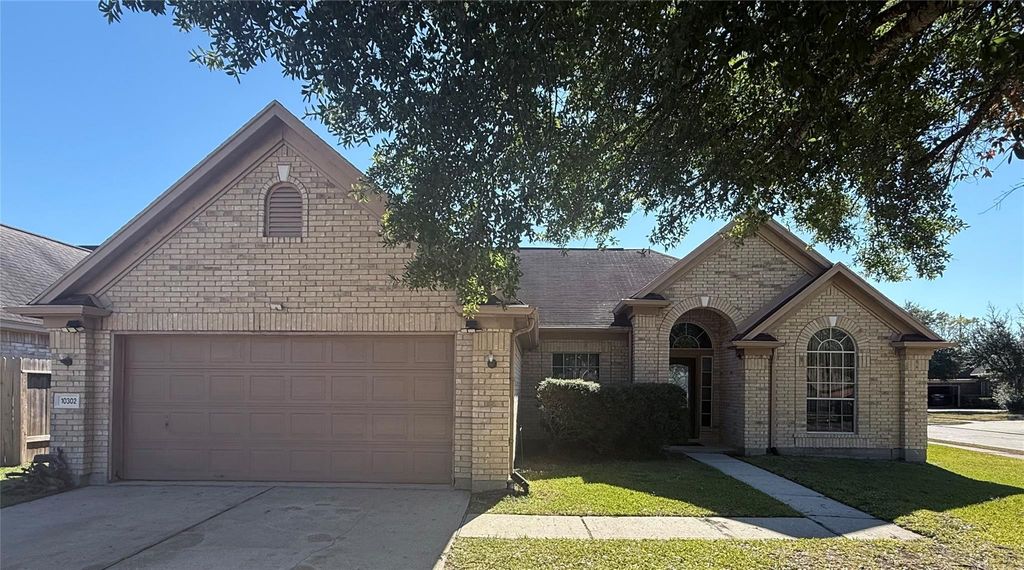 10302 Otter Circle Circle, Baytown, TX 77523