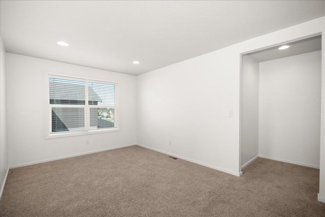 8006 S FRUITVALE Ln, Cheney, WA 99004