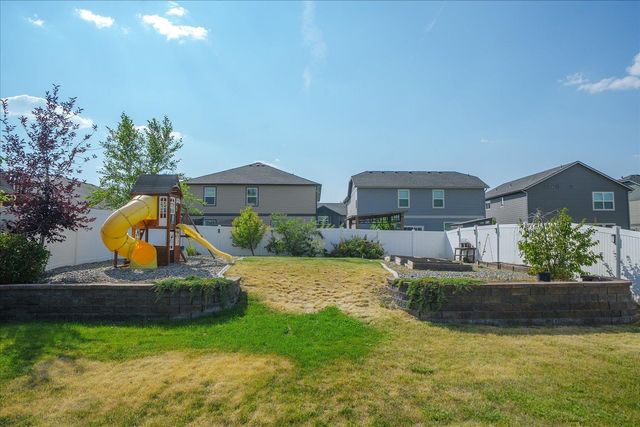 8006 S FRUITVALE Ln, Cheney, WA 99004