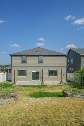 8006 S FRUITVALE Ln, Cheney, WA 99004