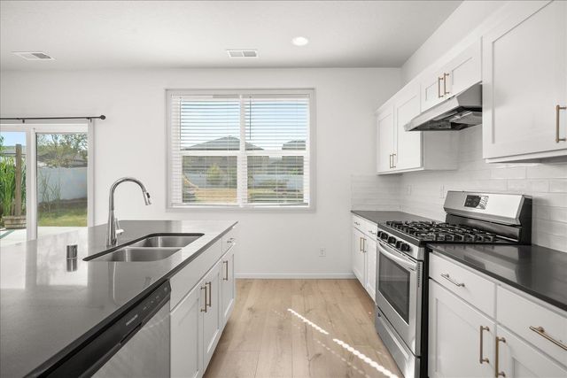 8006 S FRUITVALE Ln, Cheney, WA 99004