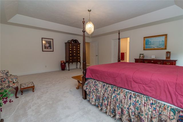 1010 Country Club Rd, Penn Twp, PA 15644