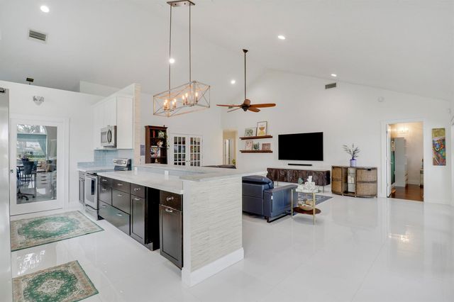 1560 Wilderness Road, West Palm Beach, FL 33409
