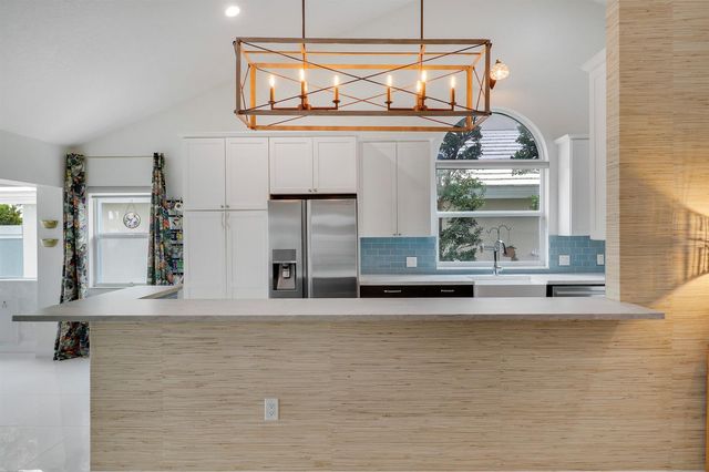 1560 Wilderness Road, West Palm Beach, FL 33409