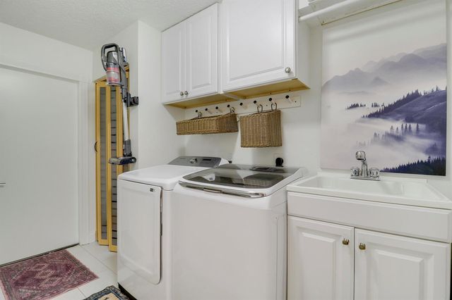 1560 Wilderness Road, West Palm Beach, FL 33409