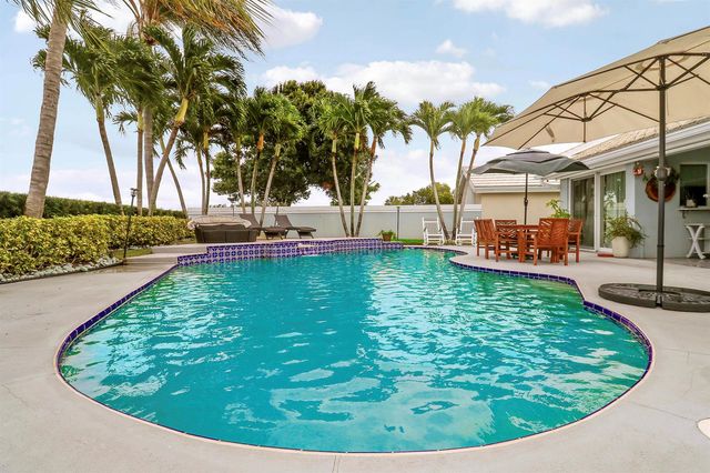 1560 Wilderness Road, West Palm Beach, FL 33409