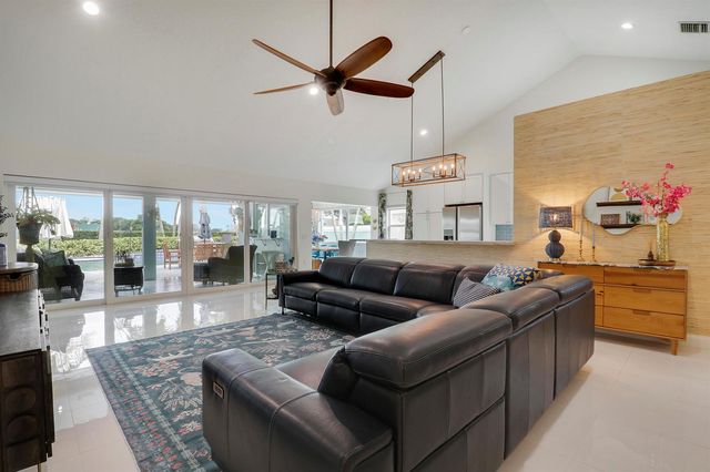 1560 Wilderness Road, West Palm Beach, FL 33409