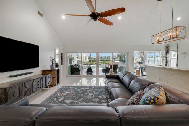 1560 Wilderness Road, West Palm Beach, FL 33409