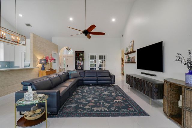 1560 Wilderness Road, West Palm Beach, FL 33409
