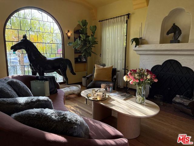923 Alma Street, Glendale, CA 91202