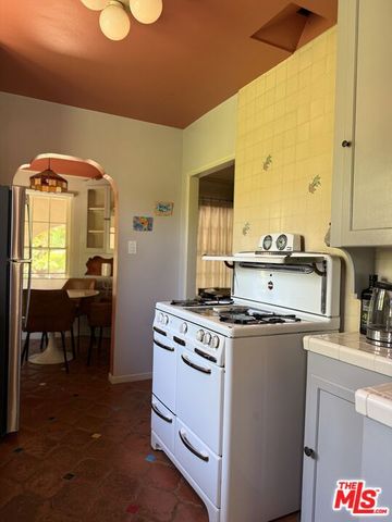 923 Alma Street, Glendale, CA 91202