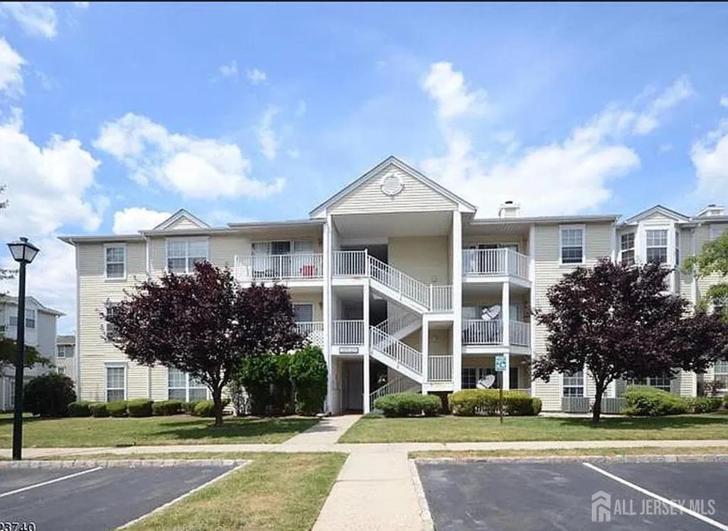 225 Rachel Court, Franklin, NJ 08823