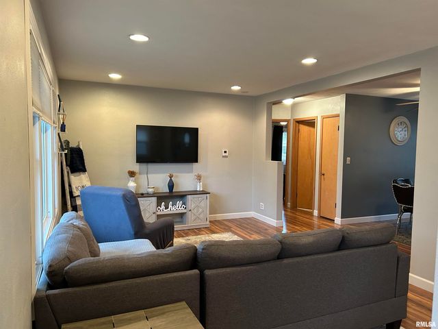 510 16TH Street, Silvis, IL 61282