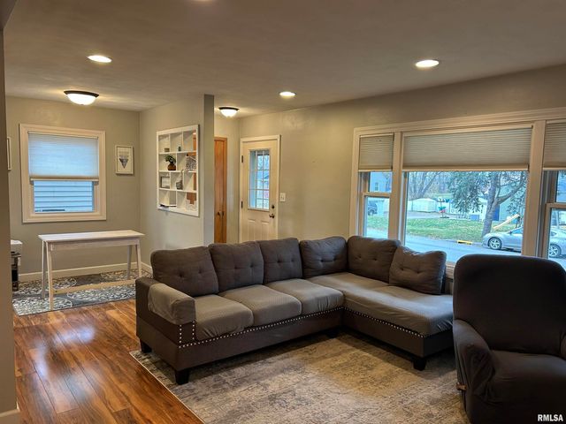 510 16TH Street, Silvis, IL 61282