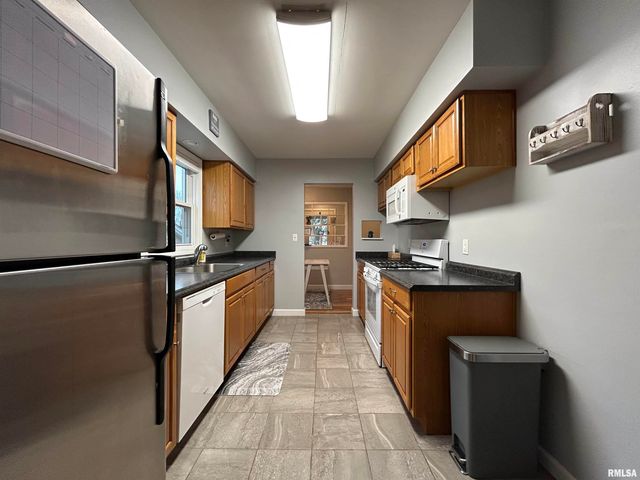 510 16TH Street, Silvis, IL 61282