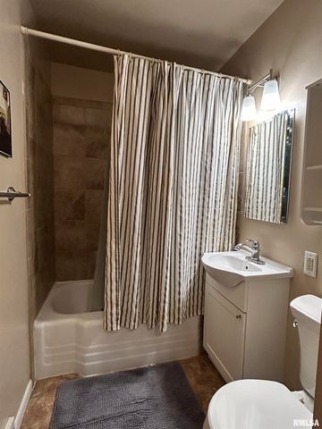 510 16TH Street, Silvis, IL 61282