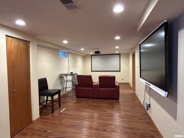 510 16TH Street, Silvis, IL 61282