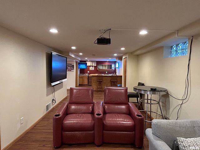 510 16TH Street, Silvis, IL 61282