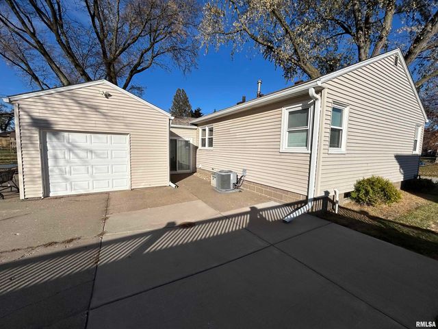 510 16TH Street, Silvis, IL 61282