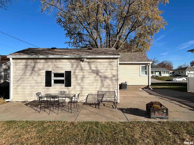 510 16TH Street, Silvis, IL 61282