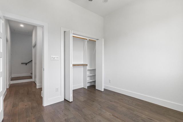 2450 N Garrett Avenue 14, Dallas, TX 75206