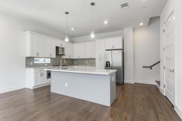 2450 N Garrett Avenue 14, Dallas, TX 75206