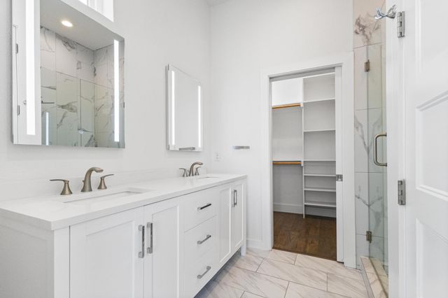 2450 N Garrett Avenue 14, Dallas, TX 75206