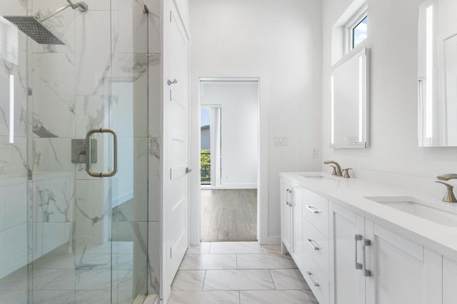2450 N Garrett Avenue 14, Dallas, TX 75206