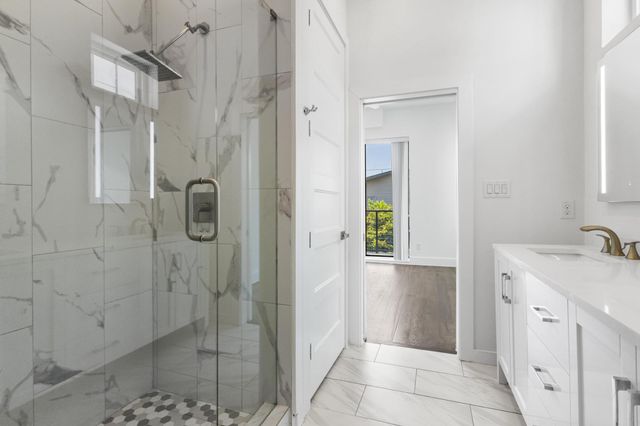 2450 N Garrett Avenue 14, Dallas, TX 75206