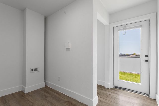 2450 N Garrett Avenue 14, Dallas, TX 75206