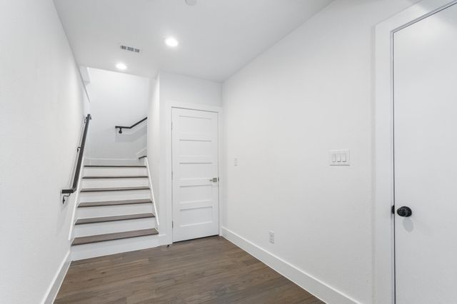 2450 N Garrett Avenue 14, Dallas, TX 75206