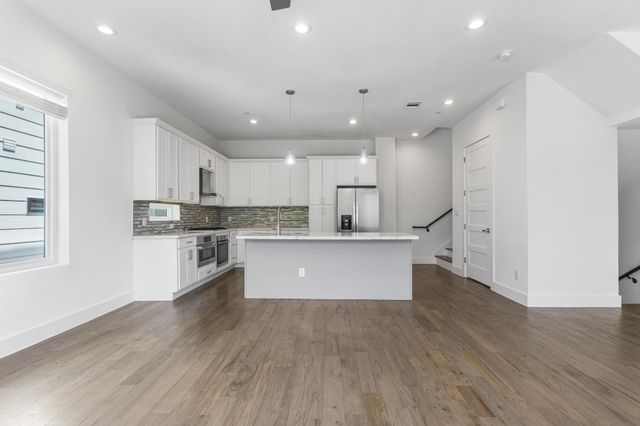 2450 N Garrett Avenue 14, Dallas, TX 75206
