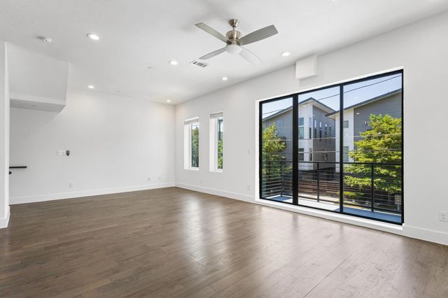 2450 N Garrett Avenue 14, Dallas, TX 75206
